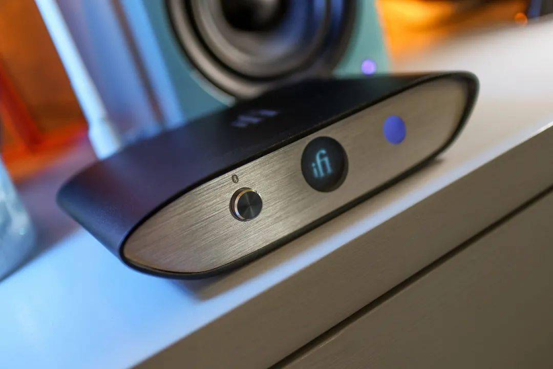 芯片|iFi 悦尔法推出 hip dac2、ZEN Blue V2 解码耳放：1080 元起