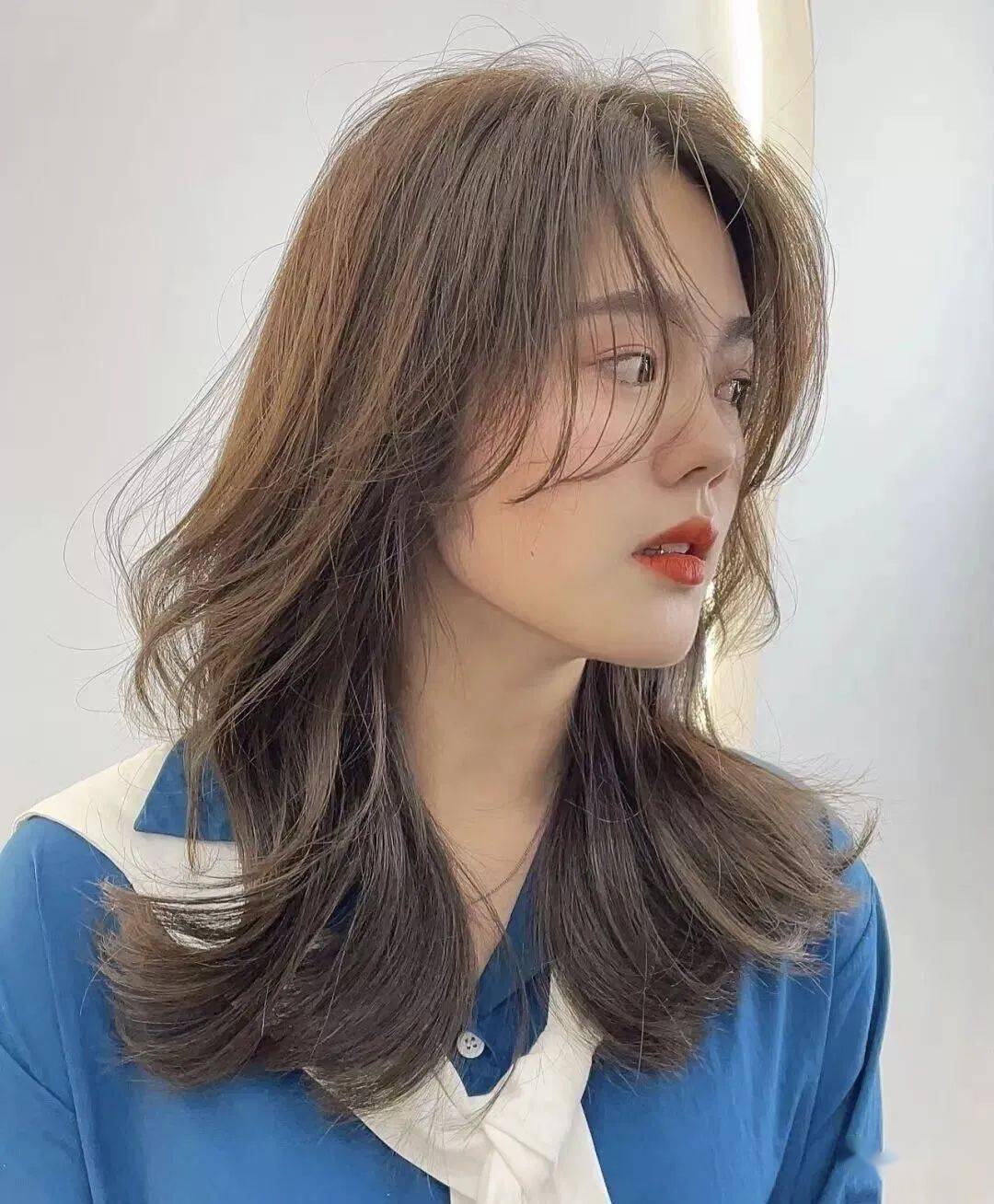 怎样才可以让头发变得蓬松 a1a84799e6bd47b692a124ec07a3f361.jpeg