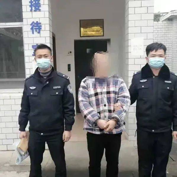 益阳一男子在酒后，持刀进入她人房间“嘚瑟”报警南县公安局 1264