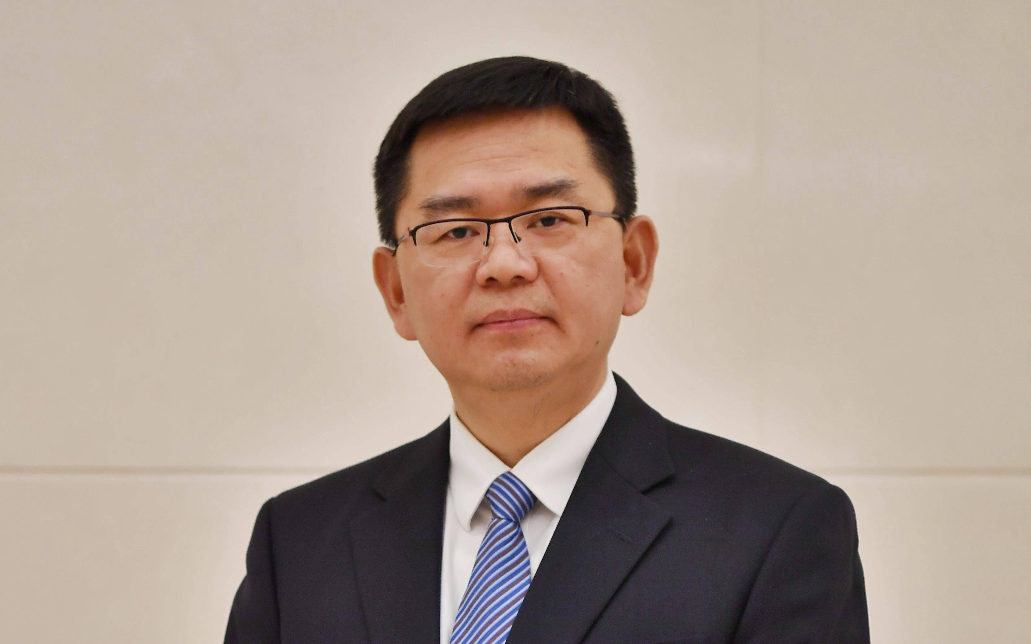 新闻8点见丨禹州六日被疫情按下暂停键的中部小城