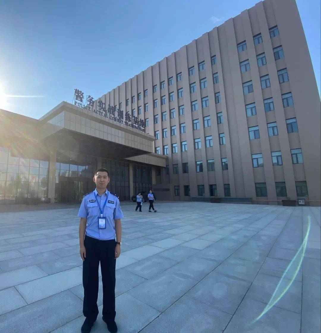 新绛县公安局刑警三中队民警 柴毅仁民警语录:不负韶华,无愧人民!