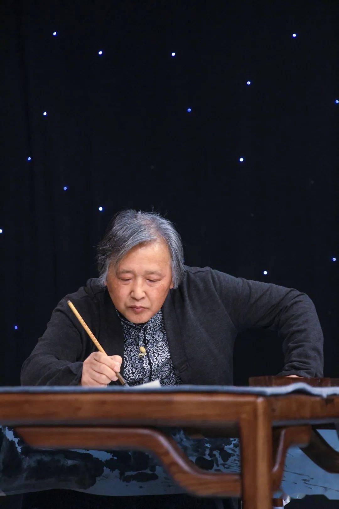 一幅画的诞生顾平惠风和畅春光悠哉