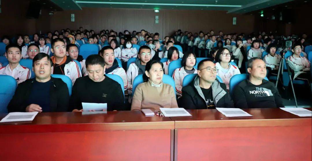 来源:第二中学文稿:刘音 程显辉编辑:赵国军 曹杨审核:王继忠邮箱