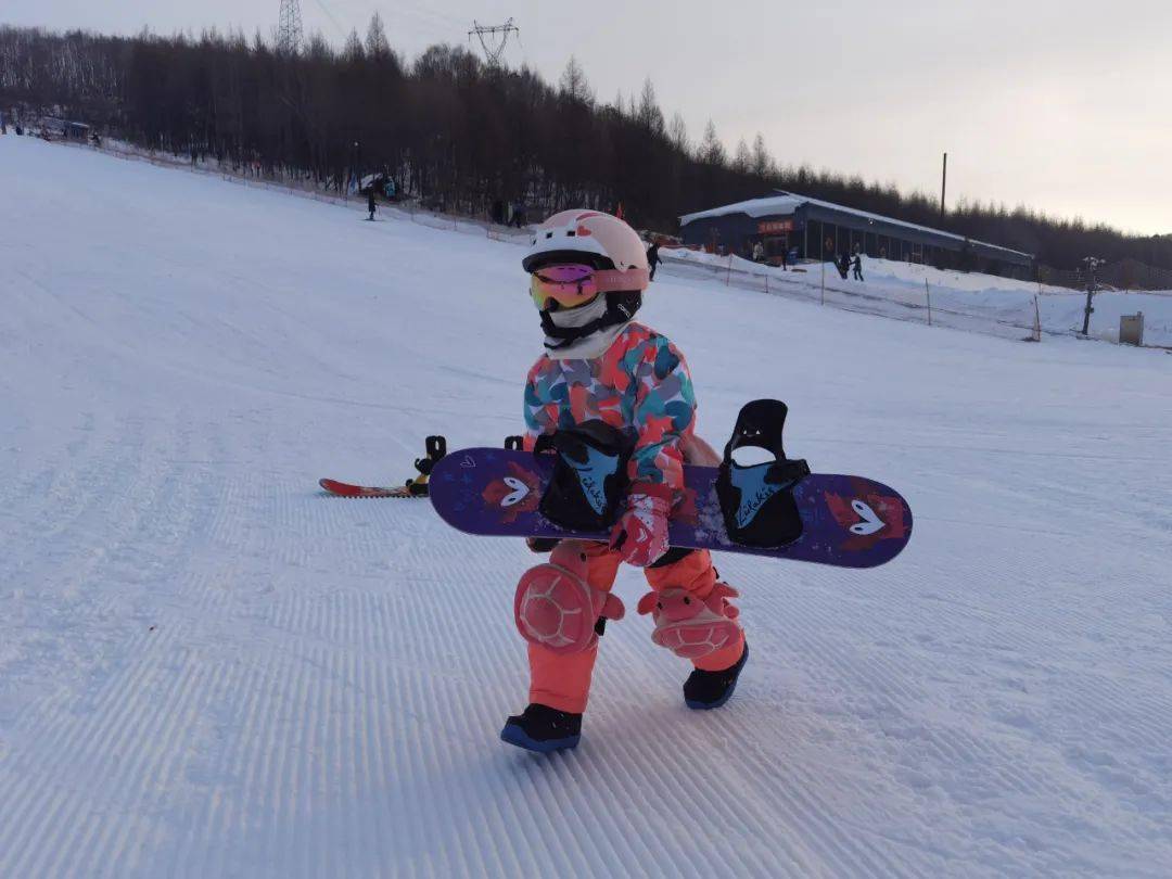 白山市飞宇冰雪世界图片