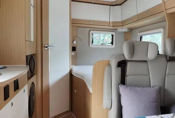 上汽跃进底盘打造,超大水电,高端配置,银燕c05轻卡房车_搜狐汽车_搜狐