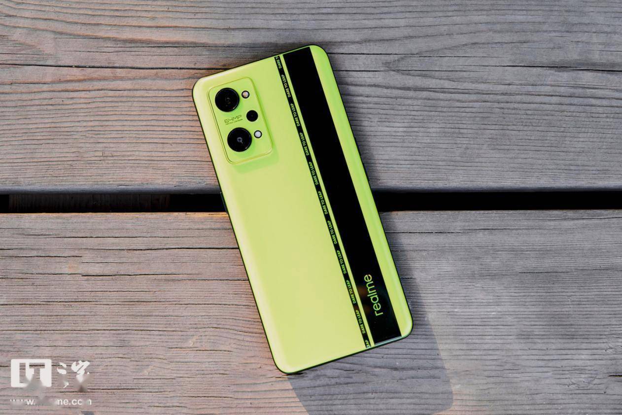 拼多多 realme 超品日开启，这些价格让人难以拒绝