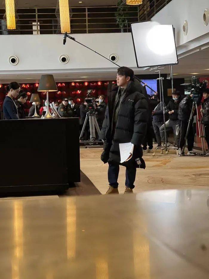 溧阳偶遇明星郑恺◇民警上门为八旬老人办理身份证◇燕阳嘉苑私拉乱接