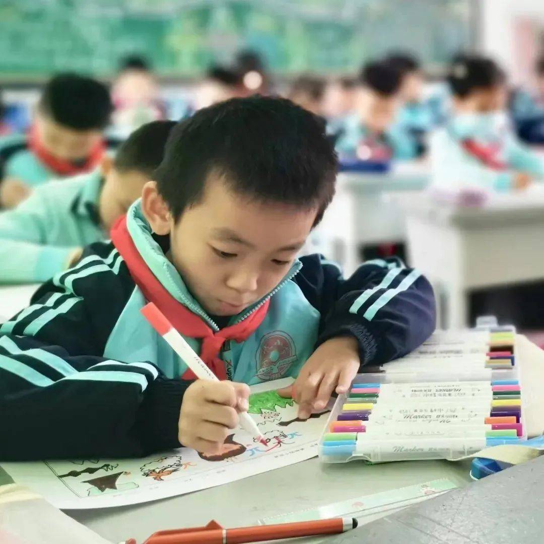 双减”在行动】多元评价促美育，异彩纷呈展童心 | 丹霞小学美术学科开展素养评价活动_生活化_创作_评价