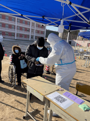 新时代文明实践看静海抗击奥密克戎独流中学志愿者在行动