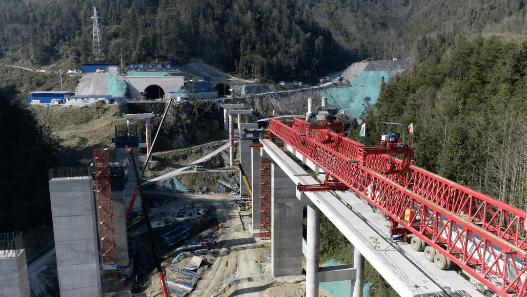 有望明年完工宣鹹高速來鳳段全線路基已基本拉通