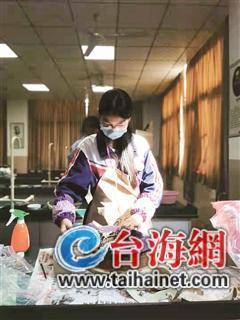 中学生5小时徒手建起“福建土楼”