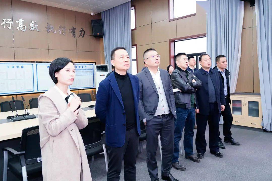 区委副书记,副区长吴炜炜到瓜沥调研梅林村及"一网统管"平台工作