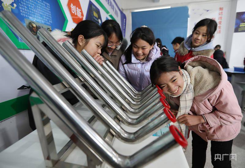 农村“梦想课堂”让山里娃体验科普魅力