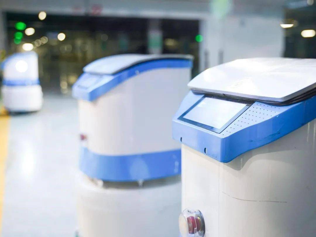 机器人送菜入户！郑州智慧化机器人配送服务已开业6家