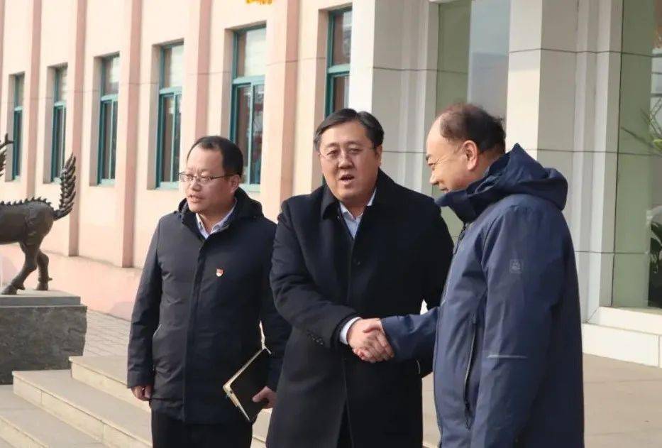 管洪涛同志强调,企业对地方的经济发展做出了贡献,带