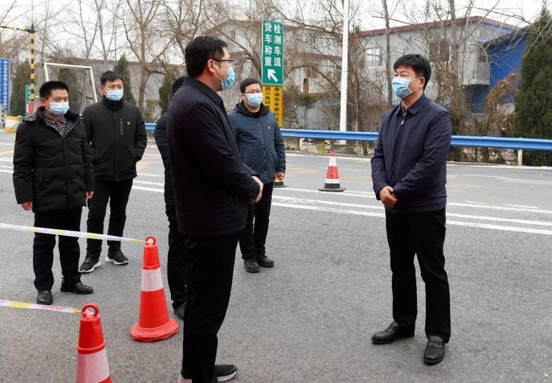 邵奉公慰问老党员_砖店镇_工作_县政府