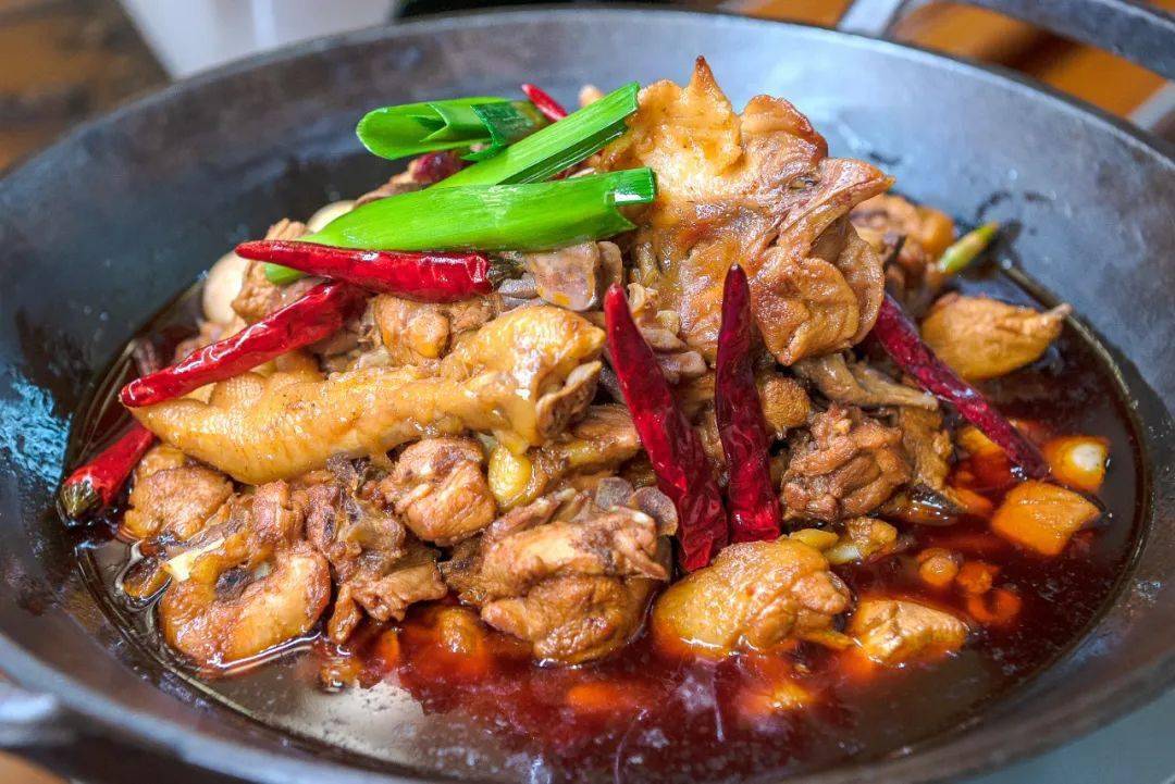 了不起的遵义美食娄山黄焖鸡