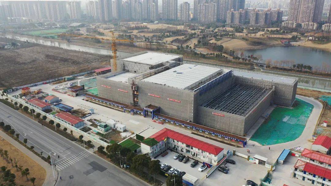 杨行体育中心完成建筑主体封顶目前这一在建的宝山重大工程再次传来
