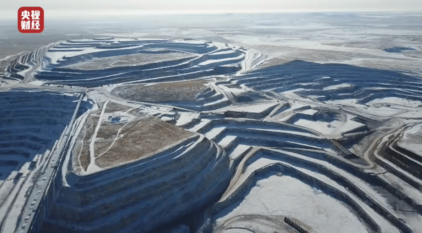 央视财经独家专访中国黄金董事长卢进→_行业_集团_卢