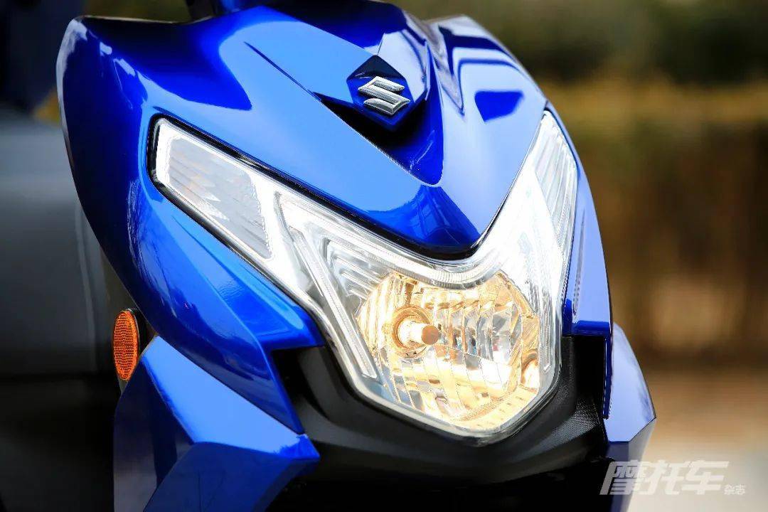 颜值实用都兼顾实拍解析济南铃木u家族新成员优驿ue125