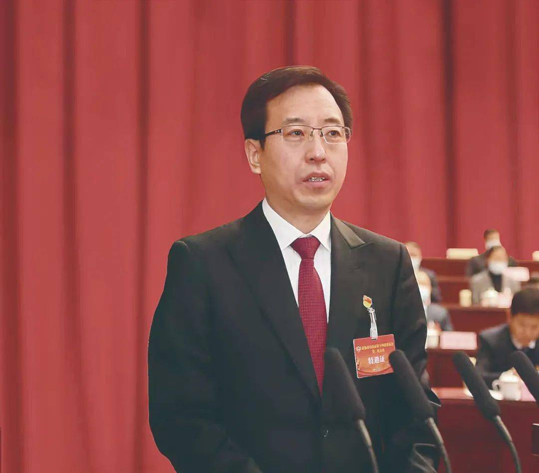 秦皇岛市政协十四届二次会议开幕