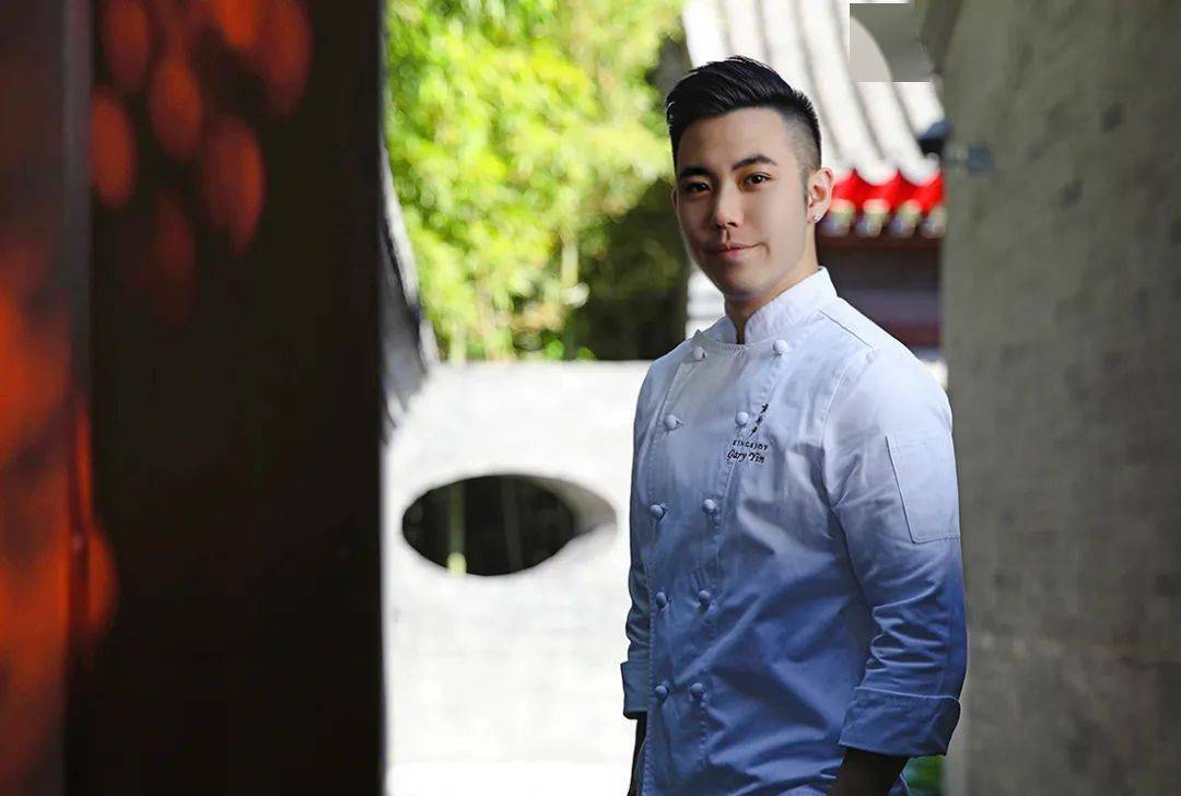 京兆尹以创意素食为特色,行政主厨尹浩通过"爱的料理,传递新的生活