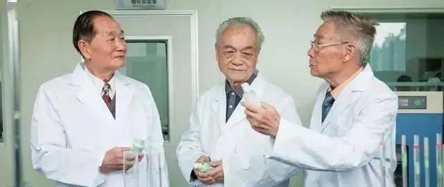 洗头“你的头发影响了你80%的颜值”：康王创始人87岁再出山，挑战5天不洗头！