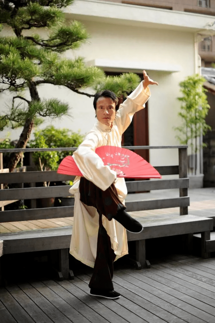 【公益直播】一扇在手,功夫随行_张成忠_身法_太极拳