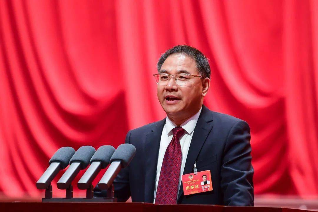 市政协工商联界别委员十四届一次全会参政议政侧记_建议_大会_范双涛