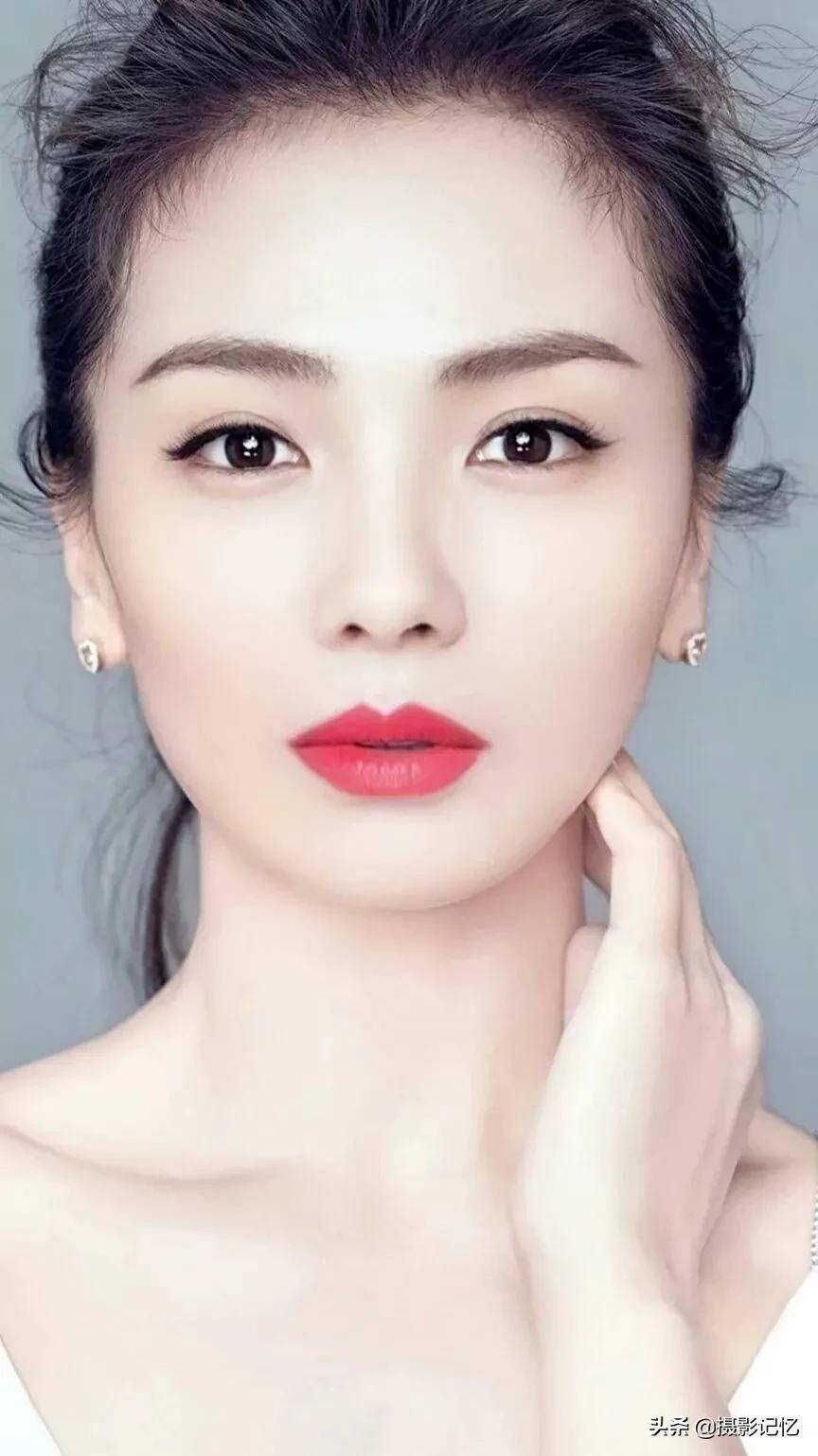 刘涛红唇与雪肌交织的诱惑