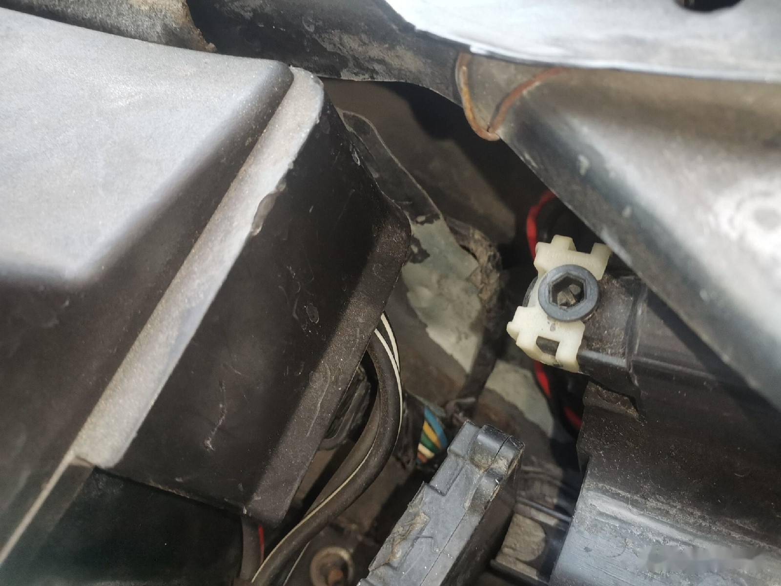 6万块钱买一辆绝版马自达6旅行车，检测师：这车况确实绝版了