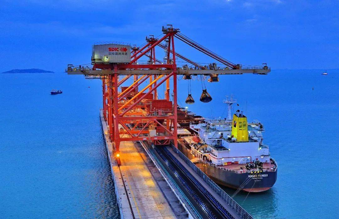 国投湄洲湾港调度班组灼灼芳华盛开在生产一线