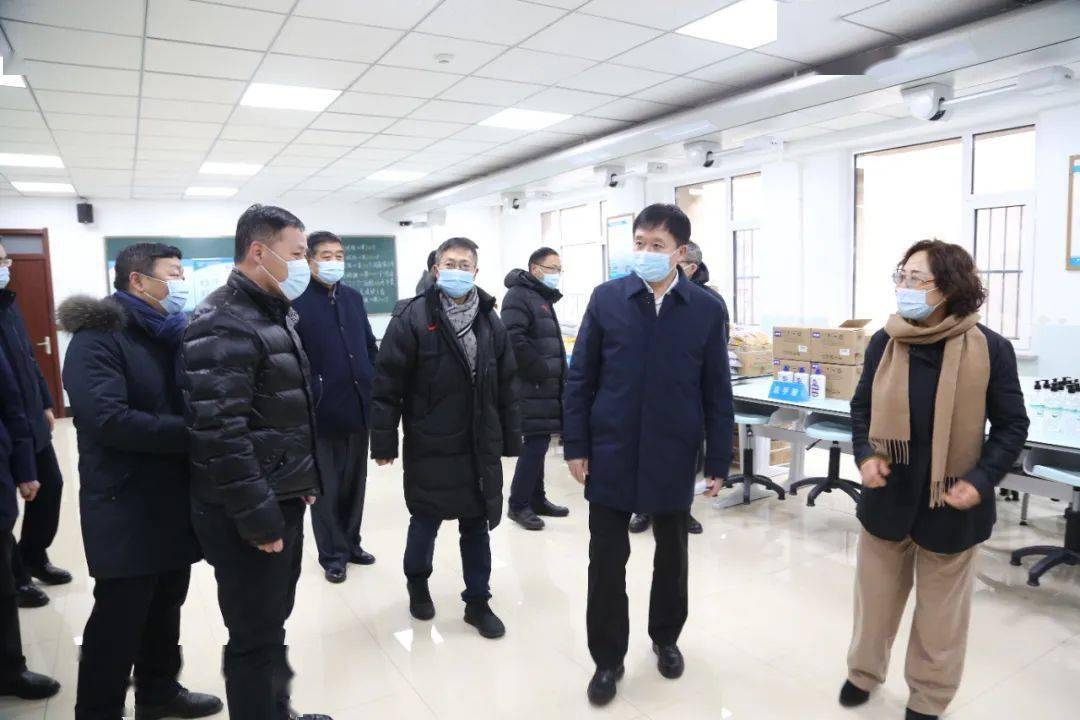 副市长赵显春节前夕赴希望高中走访慰问师生