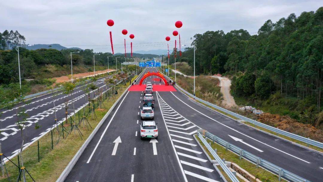 今天广汕路北绕线荔新立交至外环路段通车