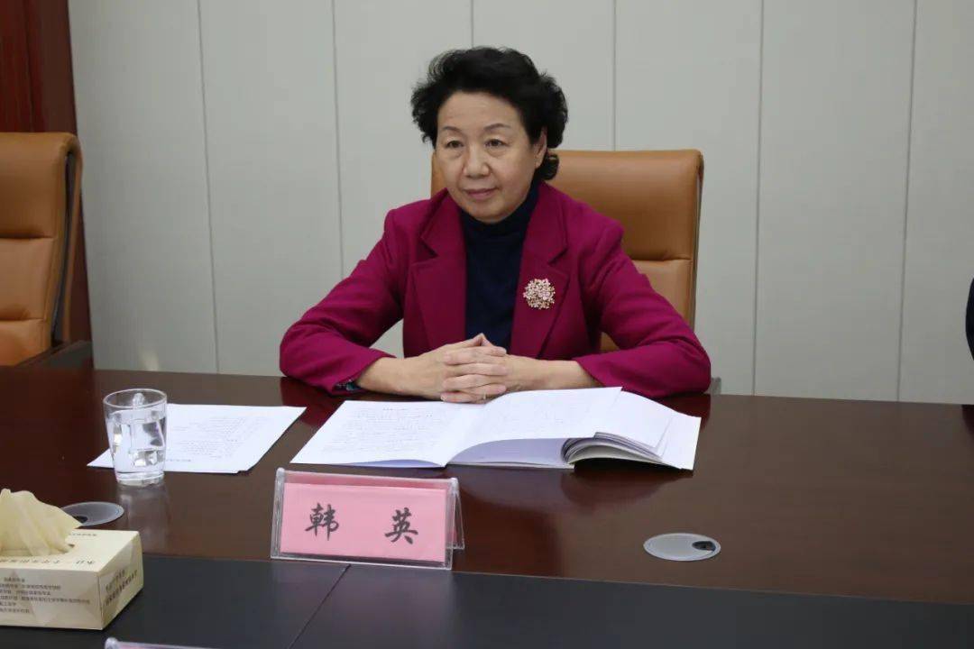 曹发山带队到省教育厅汇报衔接工作_果洛_发展_韩英