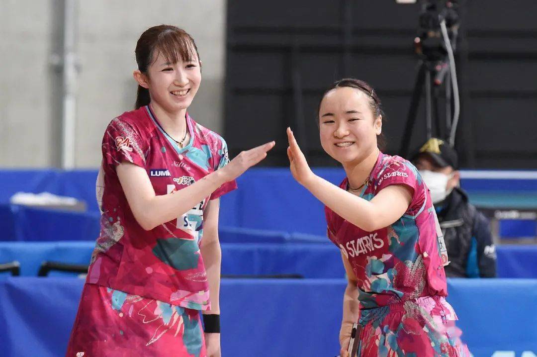 伊藤美诚4-0完胜芝田沙季,在去年世乒赛两人打到决胜局,伊藤美诚4-3