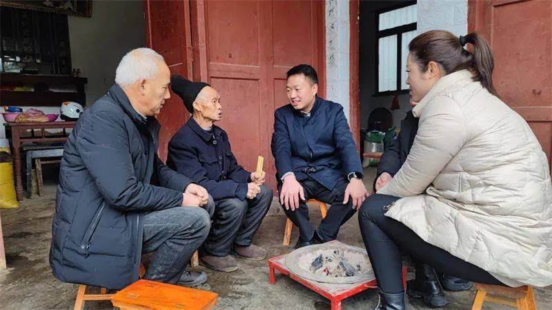 田兴国开展春节慰问_玉屏_身体状况_生活