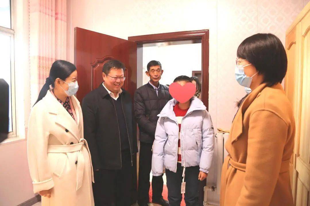 团市委书记丁卫卫参加无棣团县委专题民主生活会并走访慰问希望小屋