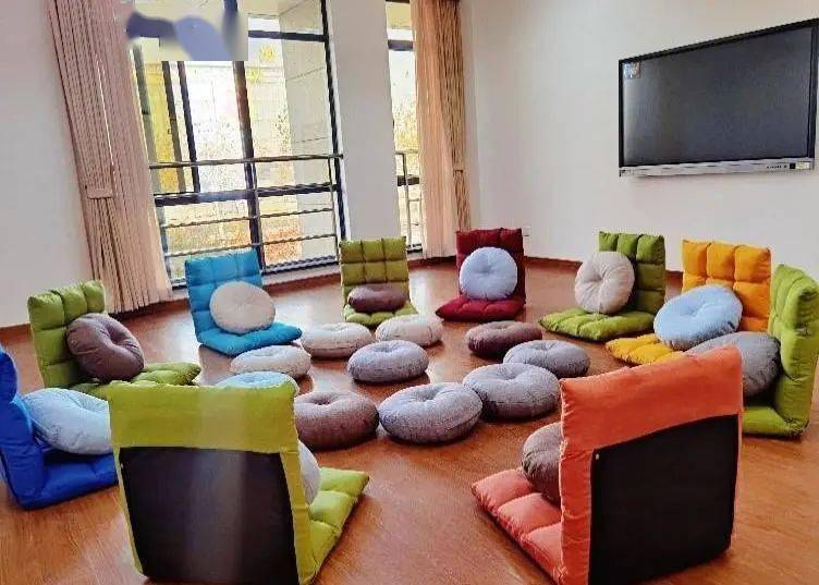 今天的活动令人十分惊喜心理研学后学生这样留言