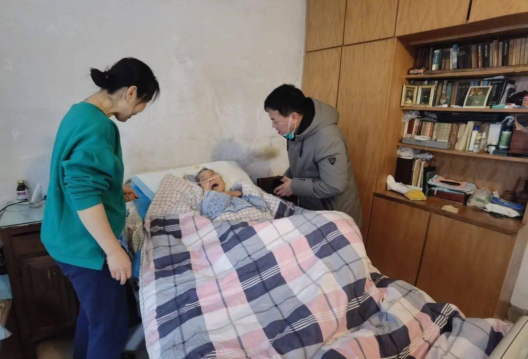 河南中医药大学第三附属医院工会开展春节走访慰问活动