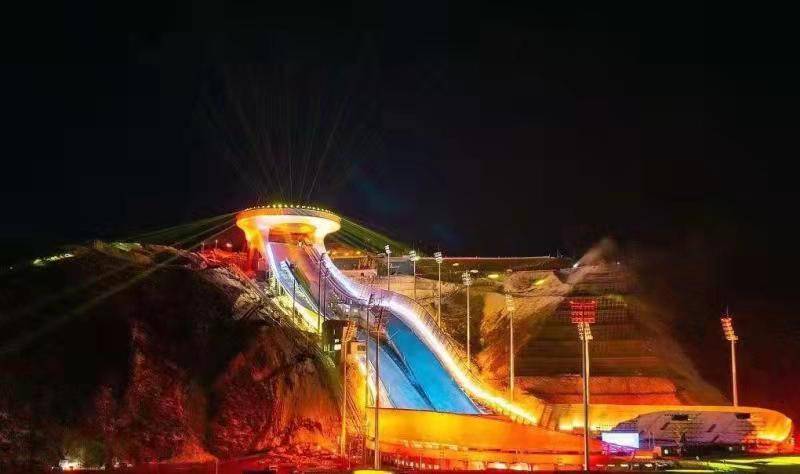 10万灯具投影如何控制？“雪如意”有个“智慧大脑”