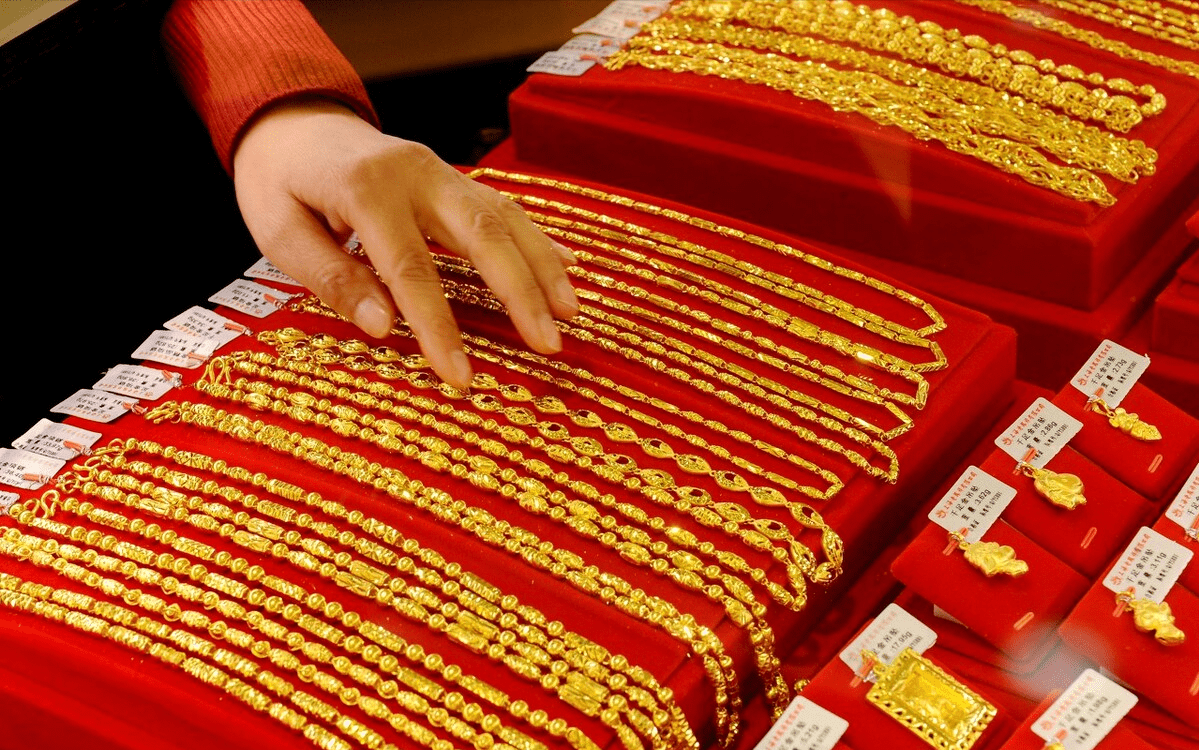 黄金价格暴跌：2022年01月31日，国内各地金店品牌黄金最新价格表_搜狐网