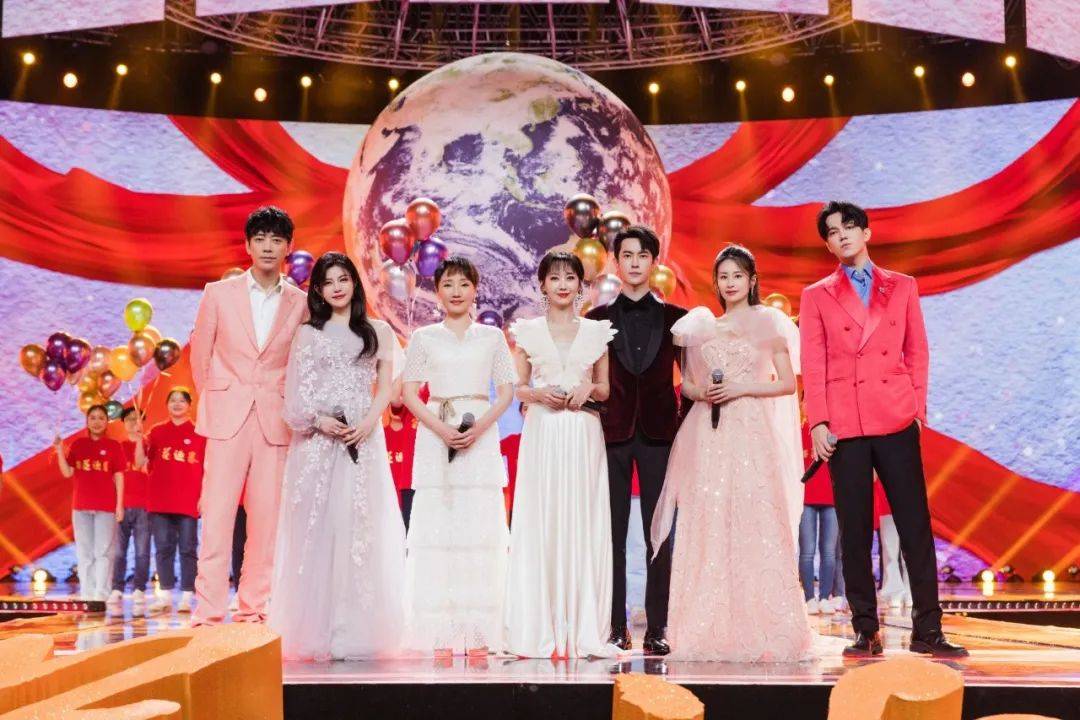 迎春|百花迎春——中国文学艺术界2022春节大联欢今晚播出