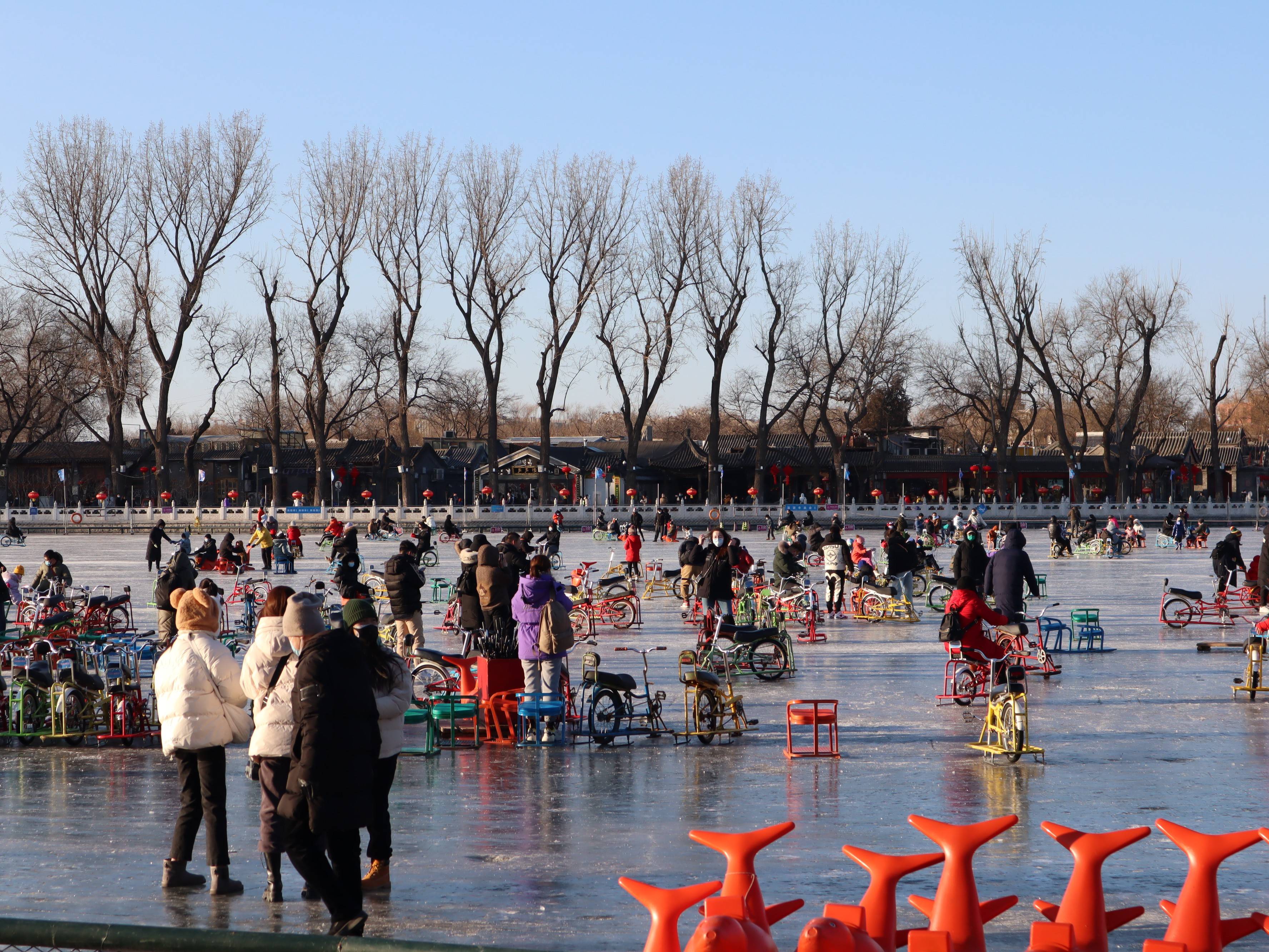 北京什刹海冰场今起正式关闭