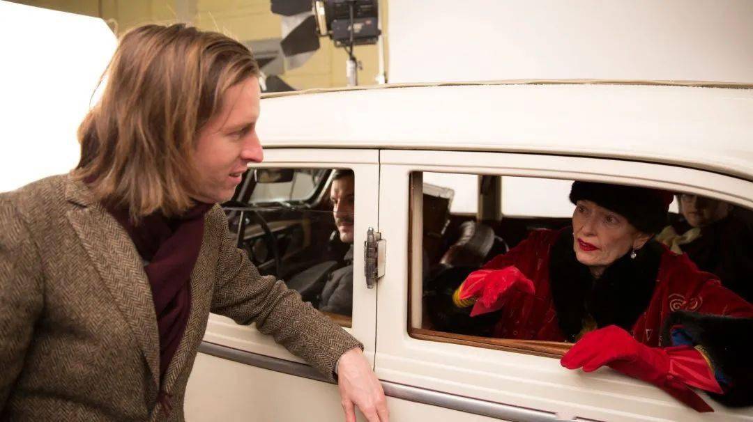 电影 不当导演,他一定是个服装设计师