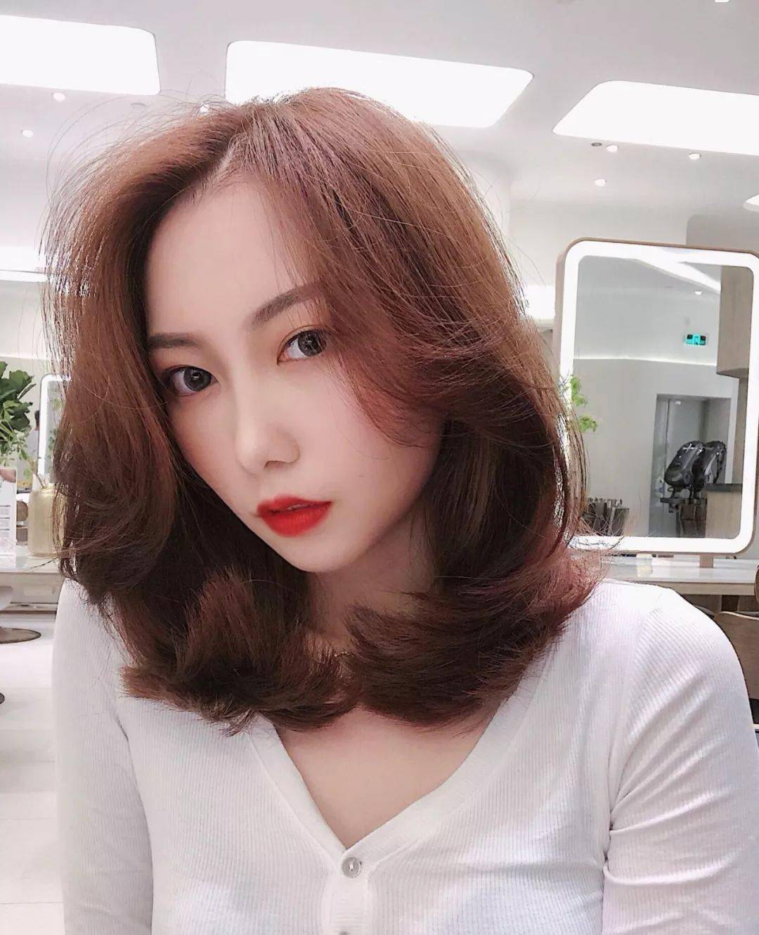 流行的"热烫发"_发型_应景_短发