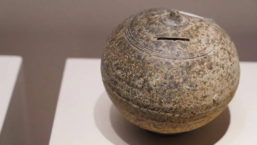 1分钟趣读文物 | 古人的"存钱罐"_江西省博物馆_小罐子_青瓷