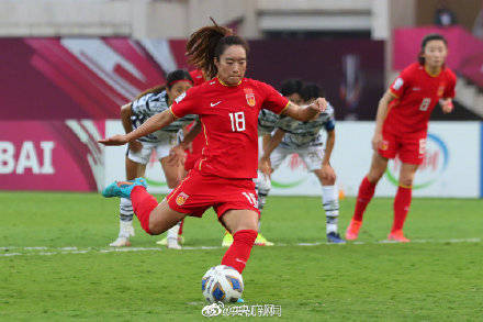 女足|3-2！时隔16年中国女足再夺冠！转起，祝贺拼搏到最后一刻的女足姑娘们！