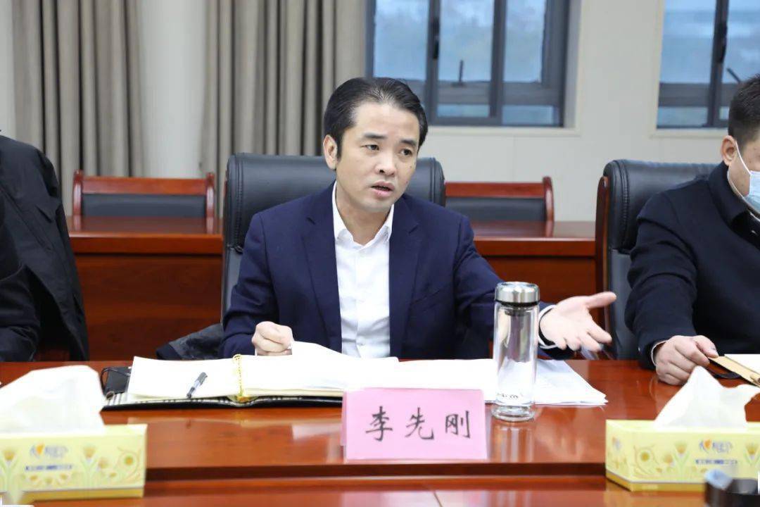 江陵县召开新春招工就业工作专题会议