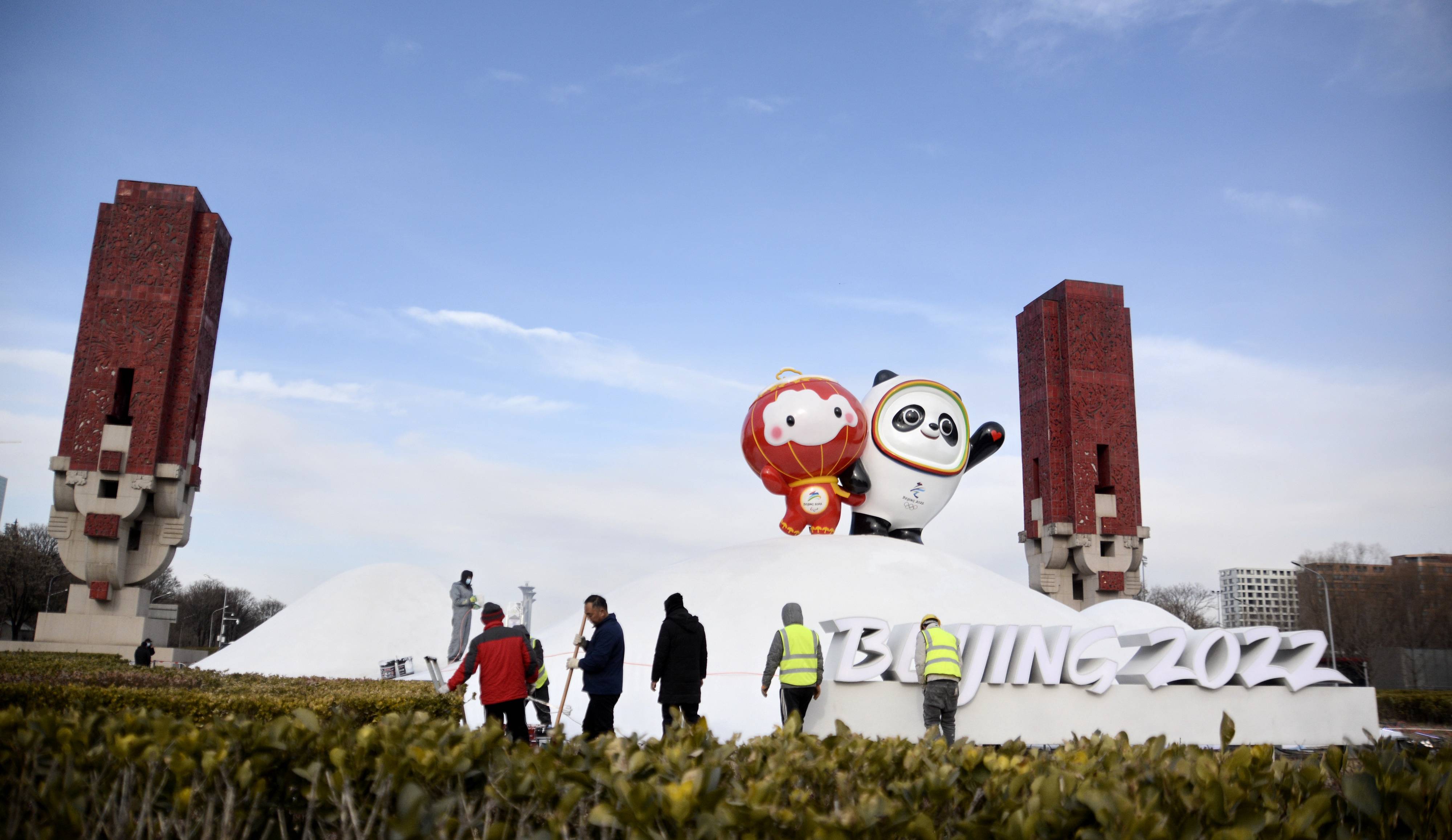 团队北京冬奥会 | “冰墩墩”何以征服世界？——专访“冰墩墩”设计团队负责人曹雪